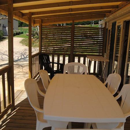 Mobilhome 3 Chambres Veyrignac Dış mekan fotoğraf